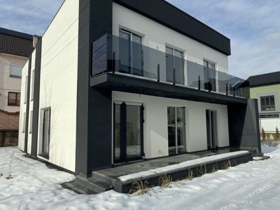 Стильний будинок в стилі хай-тек Дослідна станція Годилів