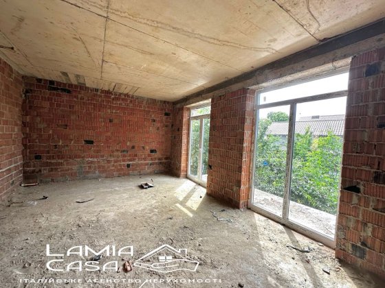 Продаж таунхауса , початок Годилова . 2 хв від Майдану Годилів