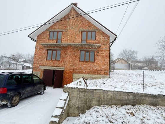 Село Мигово, Продаж будинку коробки, вид на гори Мигове