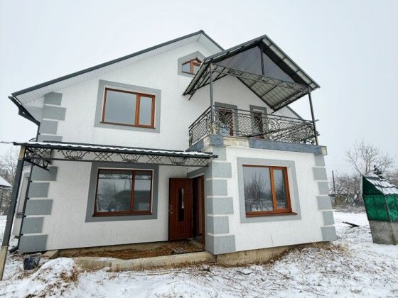 Село Мигово, Гарний будинок з ремонтом по центральній дорозі. Мигове