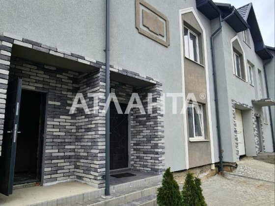 Таунхауз на вул. Горіхова Великий Кучурів