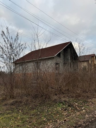Будинок незавершеного будівництва м.Кіцмань  центральна частина - фото 1