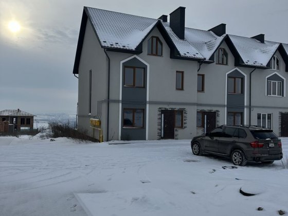 Продам таунхаус з ремонтом Великий Кучурів