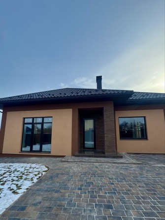 Новий будинок в с.Коровія - фото 1