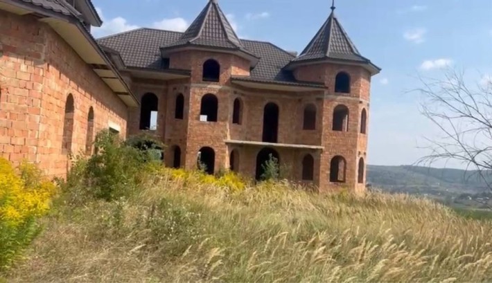 Будинок біля Чернівців - фото 1