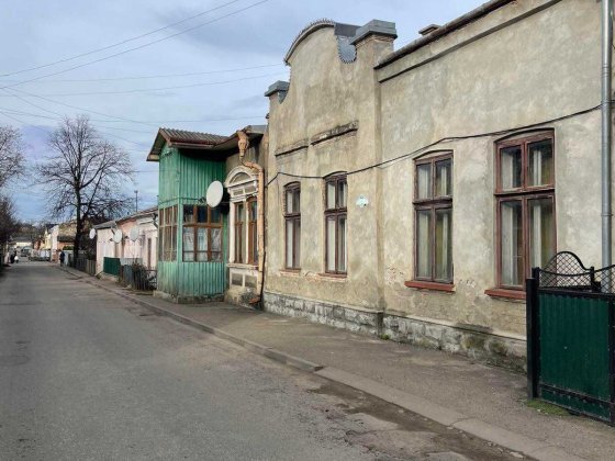 Продам 2/3 будинку з окремим входом у м. Вижниця Вижниця