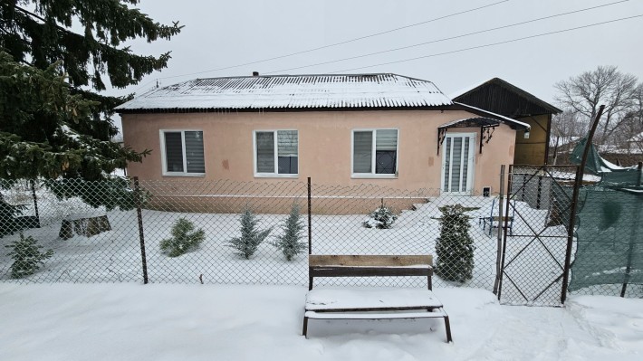 Продам будинок, територія, гаражі - фото 1