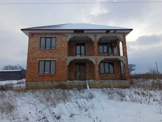 Будинок в Остриці Гострик