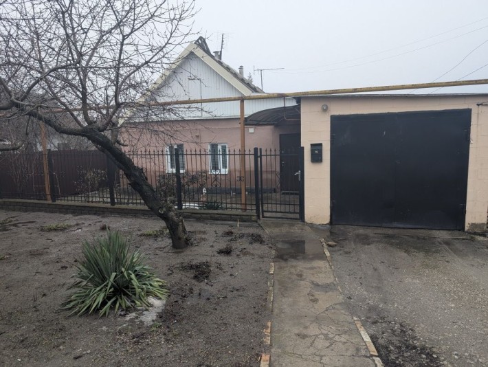 Продам дом  в г. Вольнянск - фото 1