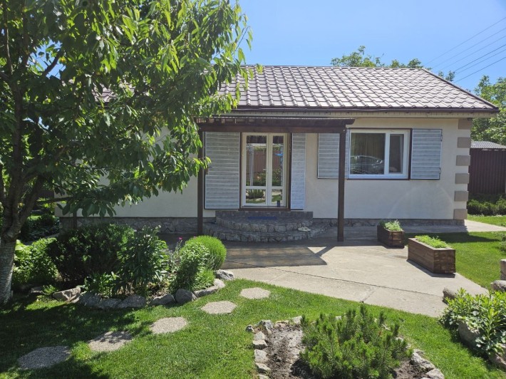 Продам дом дача генератор свердловина запас дров на зиму - фото 1