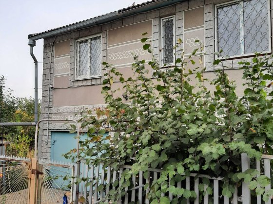 Продам  дачу. Заміський  будинок Новослобідка