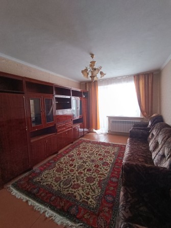 Сдам 3комн квартиру, 2й этаж, левый берег - фото 1