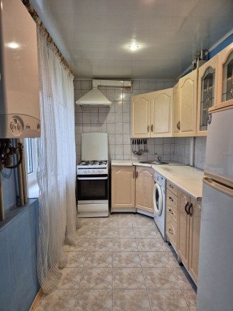 Сдам  4 к  квартиру,р-н Центра с А.О - фото 1