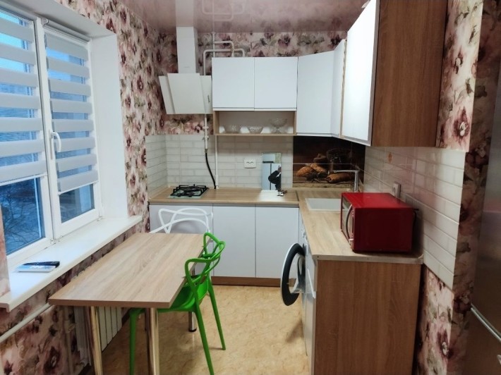 Сдам 1-2х к комнатную 8500 в удобном районе! - фото 1