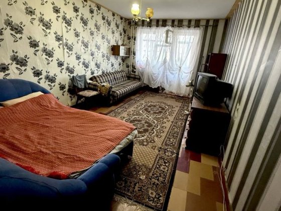 Аренда 1 комнатной КРУПНОГАБАРИТНОЙ   квартиры на 2мкр Каменское