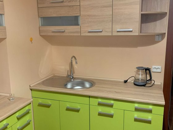 Кургузова, 11 Г , однокімнатна з гардеробной! Вышгород