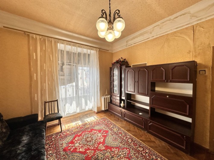 Центр. Нова пошта 3, вул. Соборна, 3 кім. кв-ри., 3 поверх. - фото 1