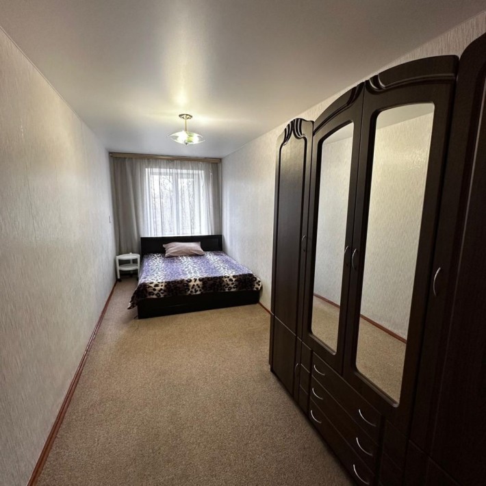 Сдам 3х комнатную квартиру,  район военкомата - фото 1