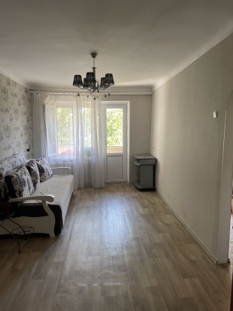 Сдам 2 комнатную квартиру на проспекте Независимости (горсовет) - фото 1