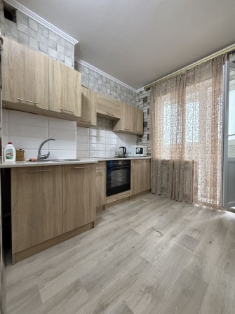 Здам на рік і більше однокімнатну квартиру в Чорноморську. - фото 1