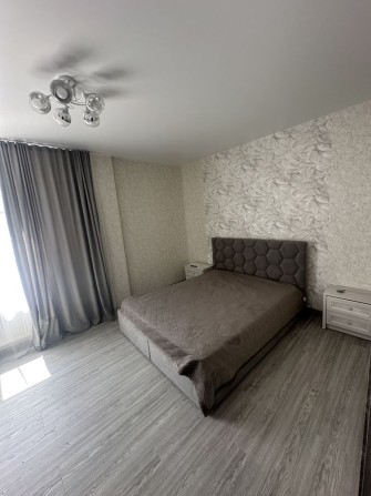 Сдам до лета свою двухкомнатную квартиру - фото 1