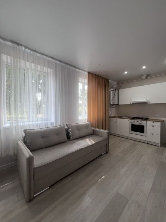 Вмебльована 1 кімнатна квартира з автономним опаленням - фото 1