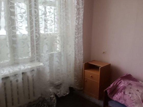 Однокімнатна гостинка Конотоп