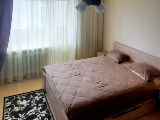 Квартира 1-на в центрі міста (1-2місяці)газ ,вода ,світло Каменец-Подольский