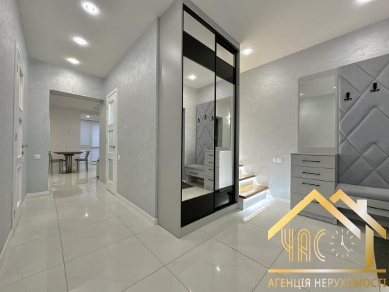 Таунхаус 95 м² з ремонтом і меблями, Жуляни, Київ Киев