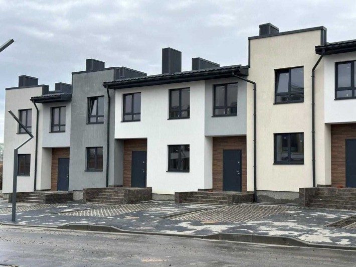 Продам гарний котедж після забудовника - фото 1