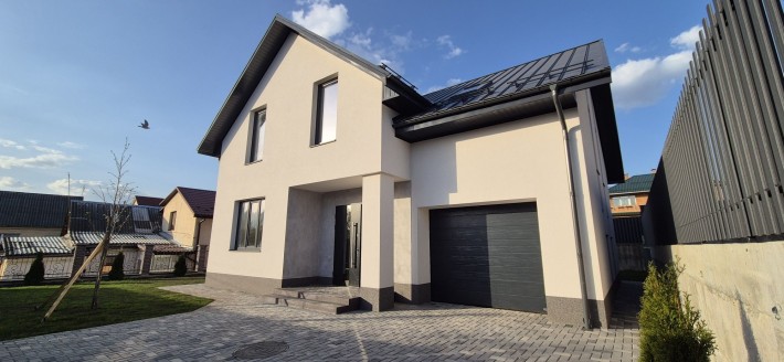 Продаж будинку в центрі міста! Центральні комунікаці, гараж, ландшафт! - фото 1