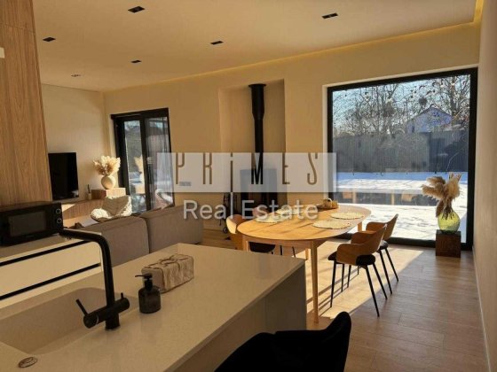 Автономний будинок з басейном біля Дніпра 140м2 Осокорки вул Садова Київ