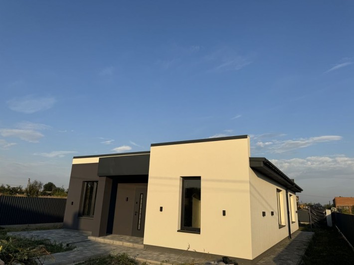 Продам приватний будинок з ремонтом - фото 1