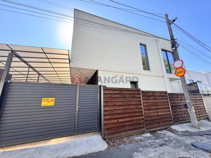 Продам танхаус дом на Гагарина район Неоплаза - фото 1