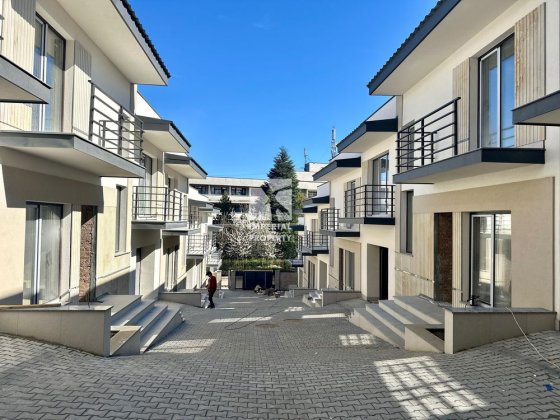 Продається котедж з панорамним видом в престижному районі! Висока Ужгород