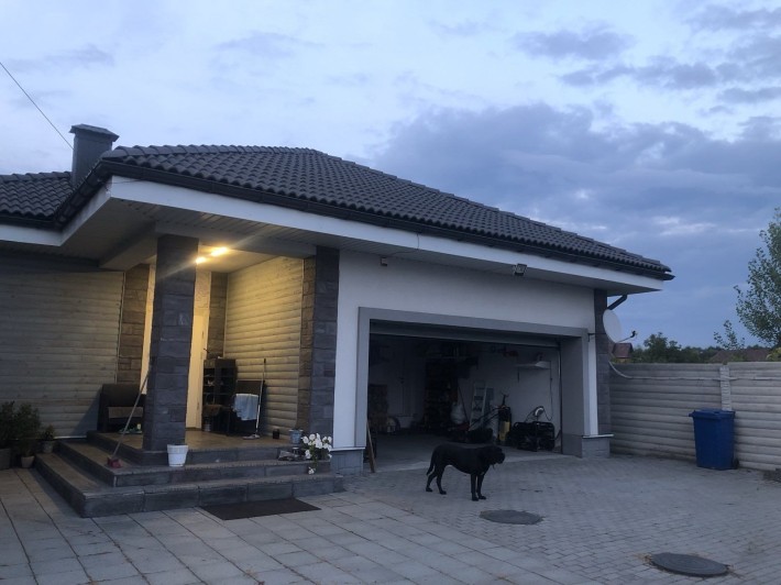 Будинок у Києві з виходом на воду 4км від метро - фото 1