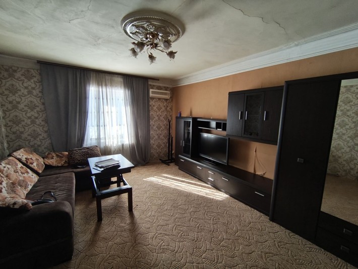 Продам частину будинку зі зручностями - фото 1