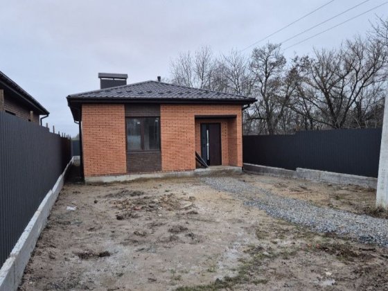 Будинок з всіма комунікаціями  з земельною ділянкою  3 сотки Винница