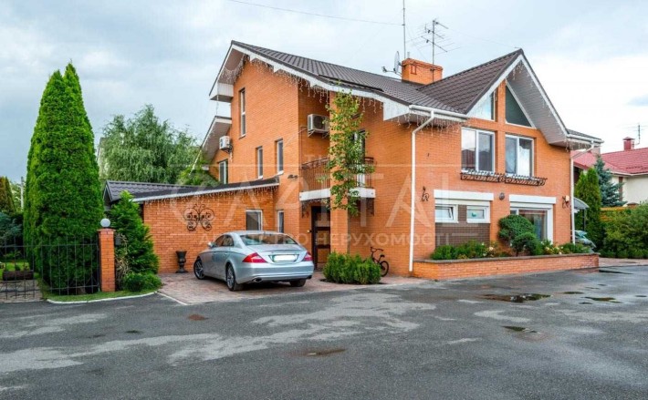 Продаж / Будинок / 260 м2 / вул. Святищенська / Дарницький район - фото 1