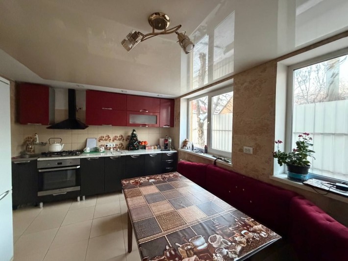 Терміново! Продам будинок з меблями і технікою у Вінниці - фото 1