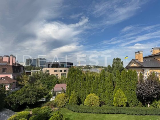 Продаж резиденції на Печерську Киев