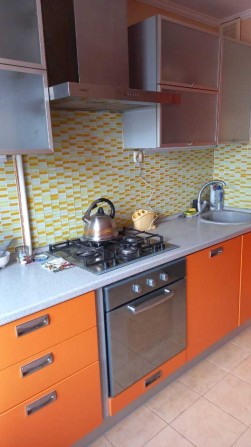 Здаю 3 - кімнатну квартиру у центрі - фото 1