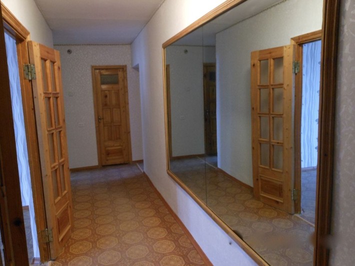 Сдам 3 комнатную квартиру семье. - фото 1