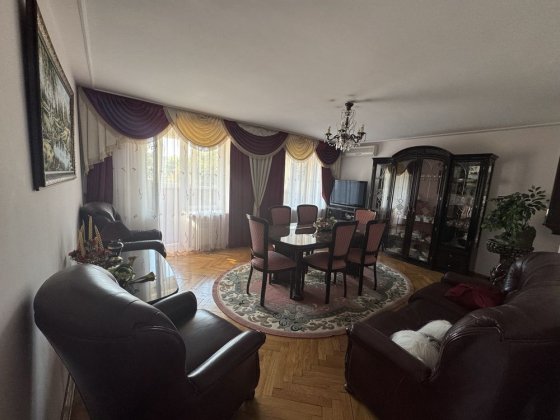 Оренда затишної трикімнатної квартири Трускавец