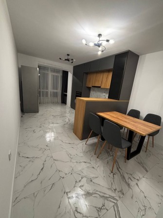 Здам сучасну і стильну 1 кімнатну квартиру в центрі міста! - фото 1