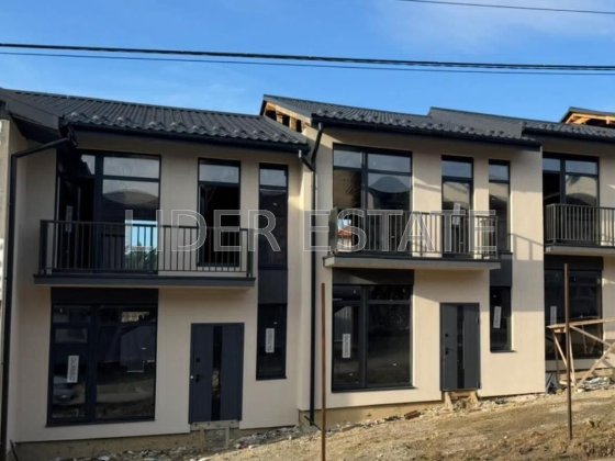 Продаж таунхаусу в Ужгороді, 3 кімнати, 114 м², 2.6 сот. Ужгород