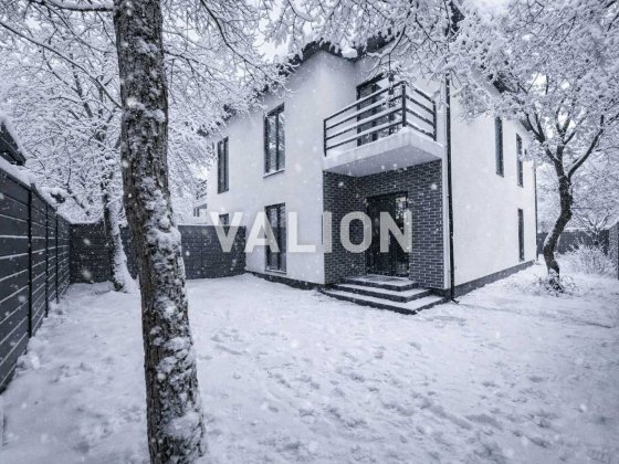 Продам двоповерховий дуплекс з готовими орендарями. Позняки Киев