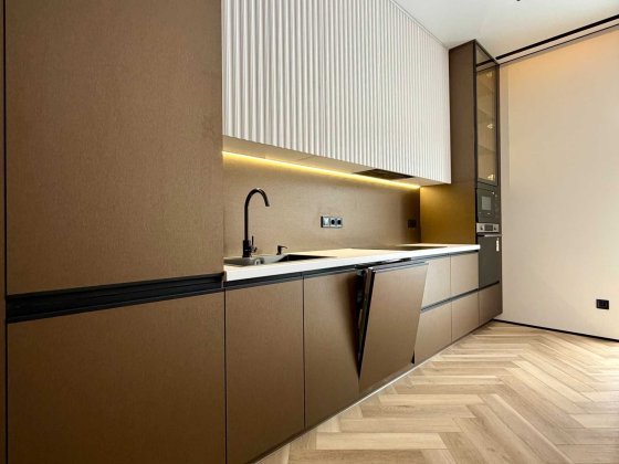 Продаж будинку дуплексу 130м2 ділянка 3сот.Осокорки метро Славутич 8км Киев