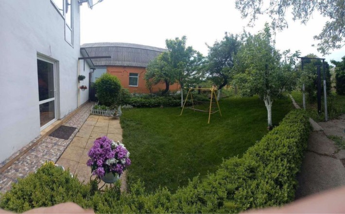 Власний будинок+гостьовий будинок,Жуляни,8,7соток,,біля ТРЦ Respublika - фото 1