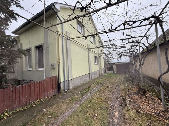 Продаж будинка в центрі Ужгорода - фото 1